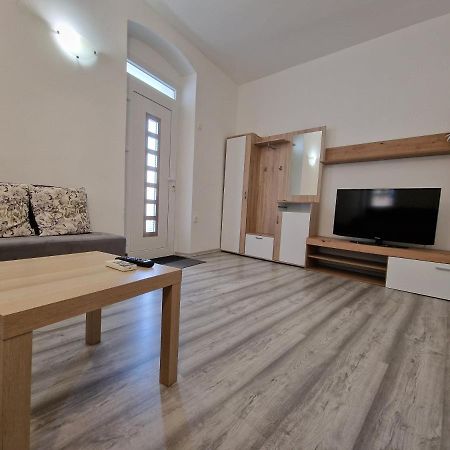 Secret Garden Apartment Копер Екстериор снимка