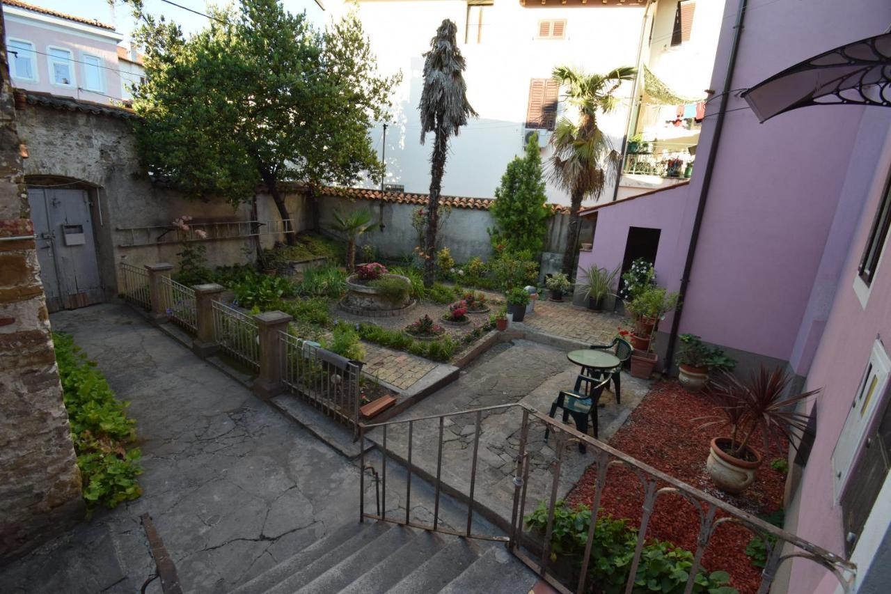 Secret Garden Apartment Копер Екстериор снимка