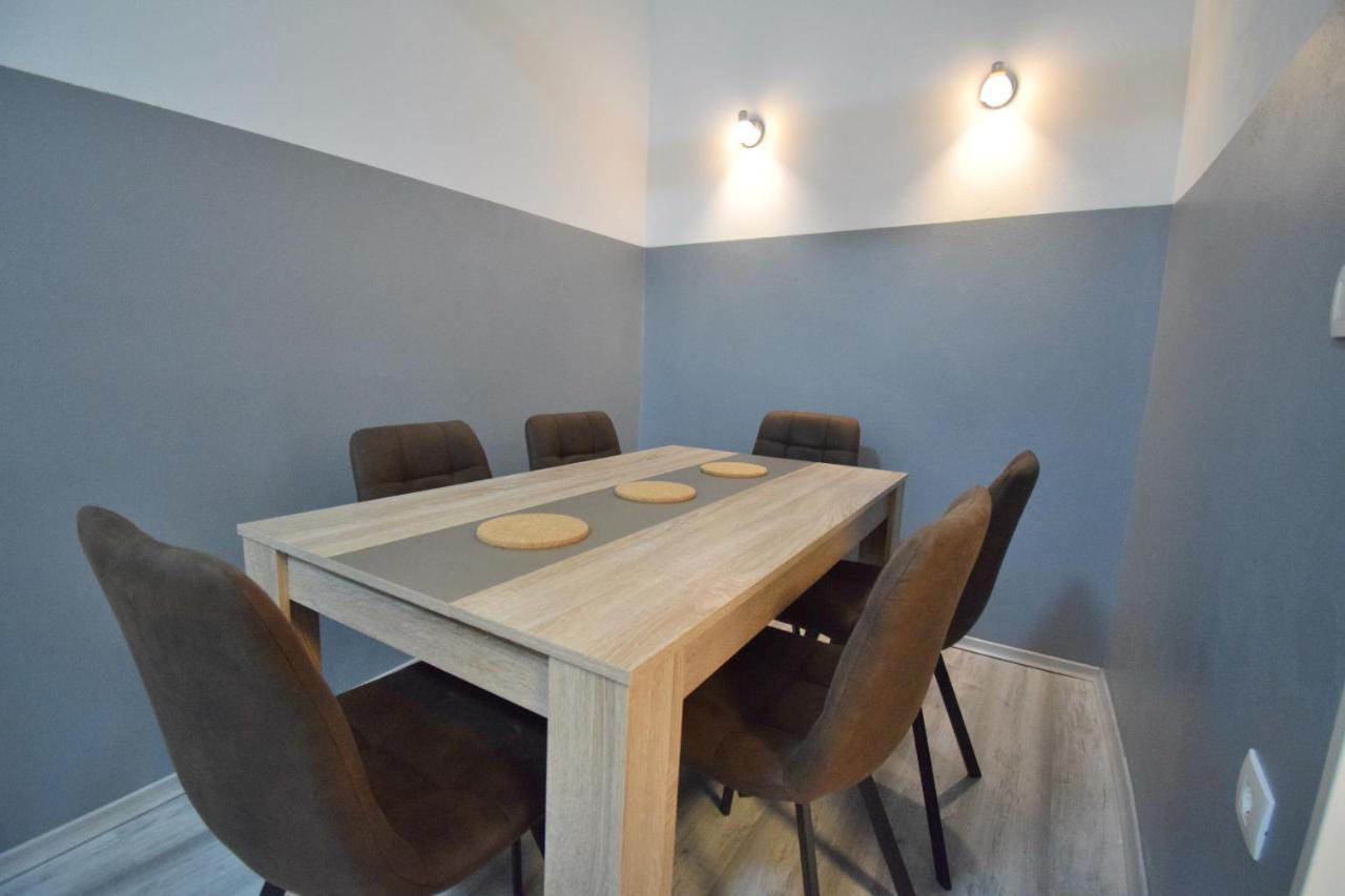 Secret Garden Apartment Копер Екстериор снимка