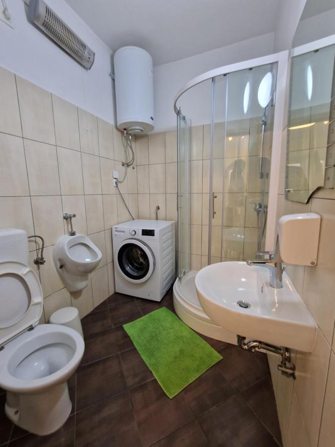 Secret Garden Apartment Копер Екстериор снимка