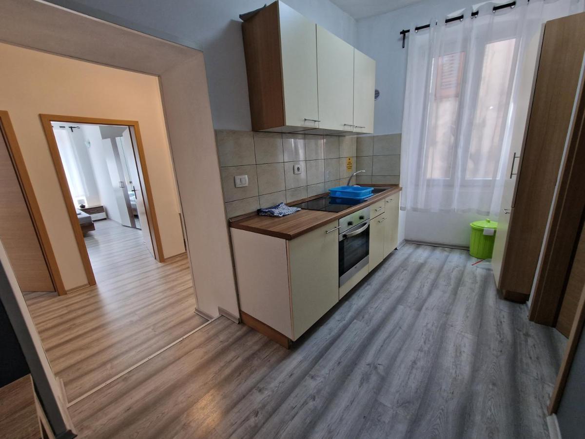 Secret Garden Apartment Копер Екстериор снимка
